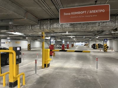 Паркинг терминала B зона «Комфорт» в Шереметьево.