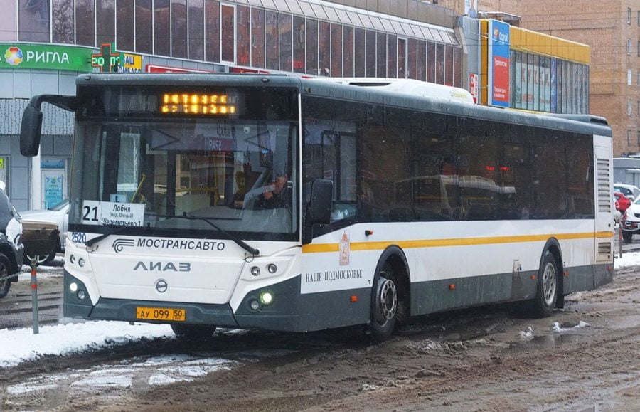 Автобус № 21 из Лобни.