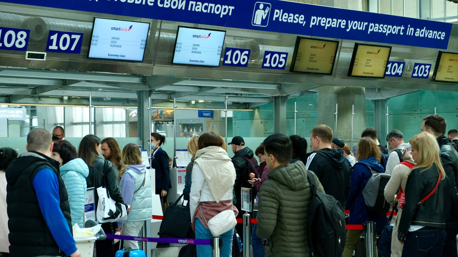 Стойки регистрации в аэропорту Пулково.