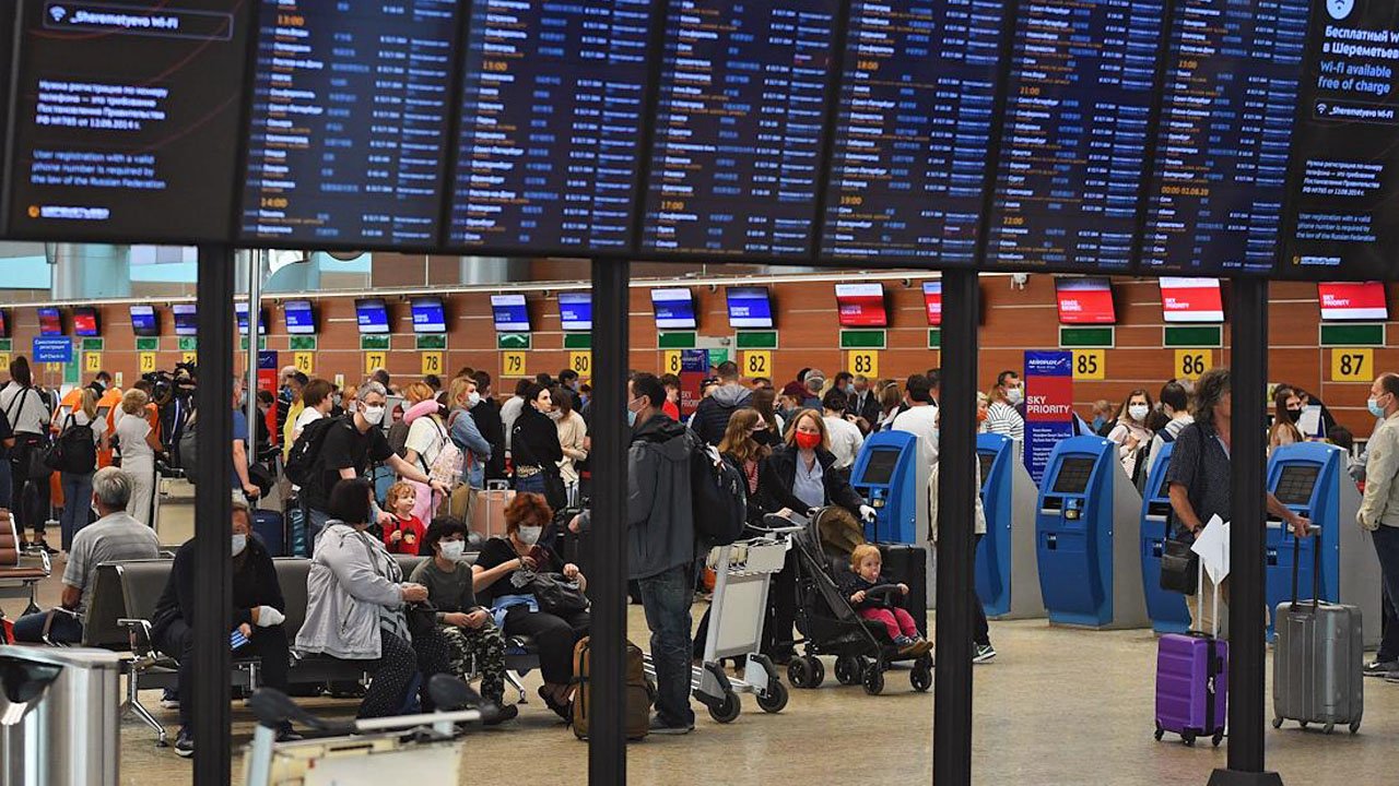 Как проходит регистрация на рейс в аэропорту Шереметьево?
